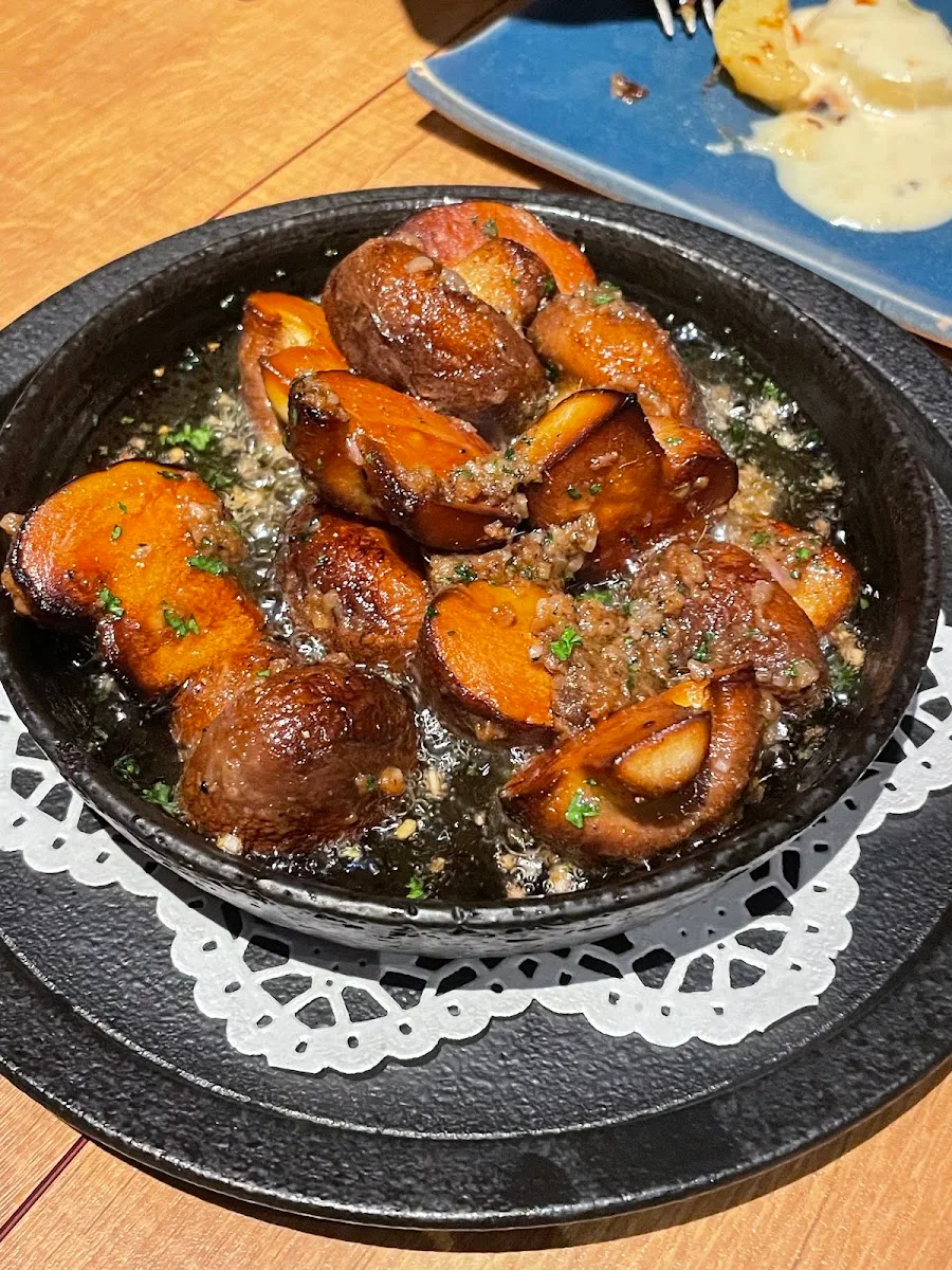 Bistro Ma Cuisine · 5